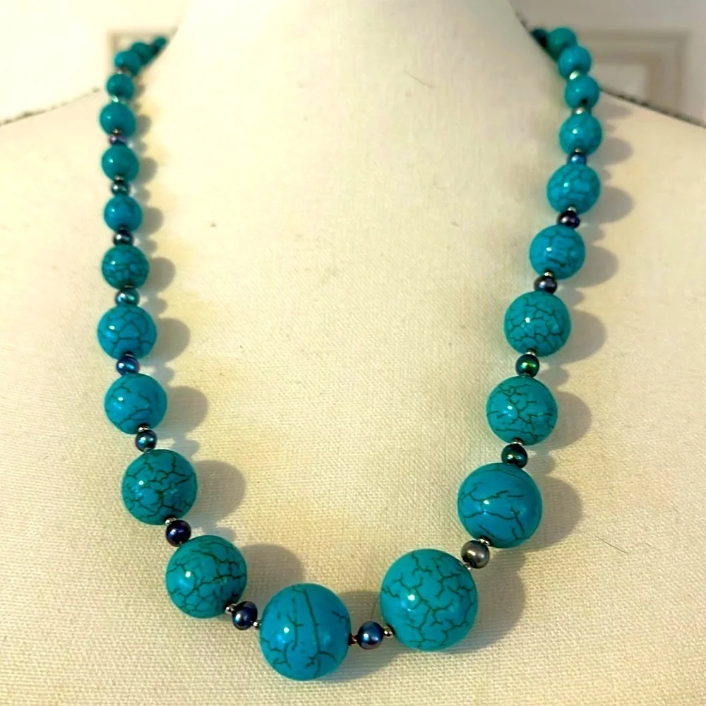 Women’s Vintage Turquoise Magnesite Chunky Blue Turquoise Gemstone Necklace